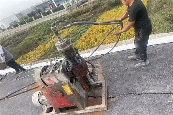 登封马路面下沉注浆加固